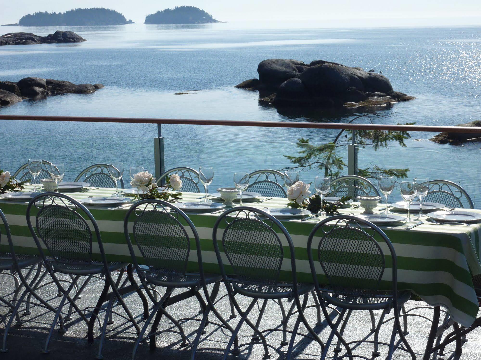 Pointhouse Suites On Sargeant Bay Halfmoon Bay Dış mekan fotoğraf