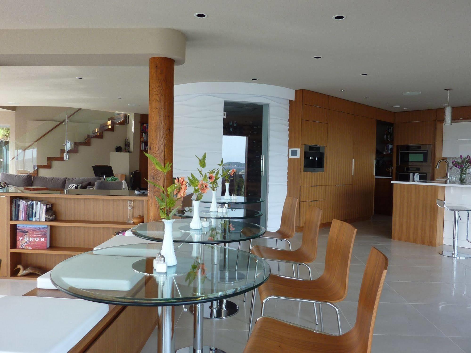 Pointhouse Suites On Sargeant Bay Halfmoon Bay Dış mekan fotoğraf